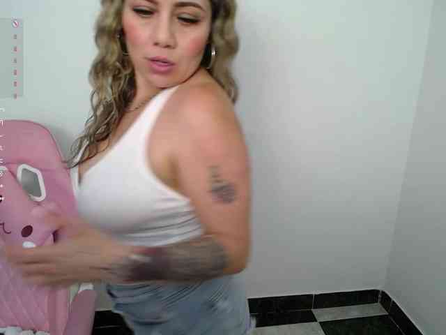 Isabella-wish1 webcam