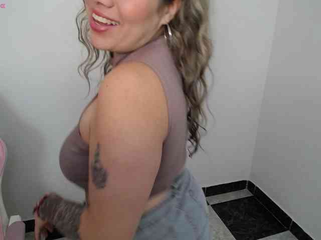 Isabella-wish1 webcam