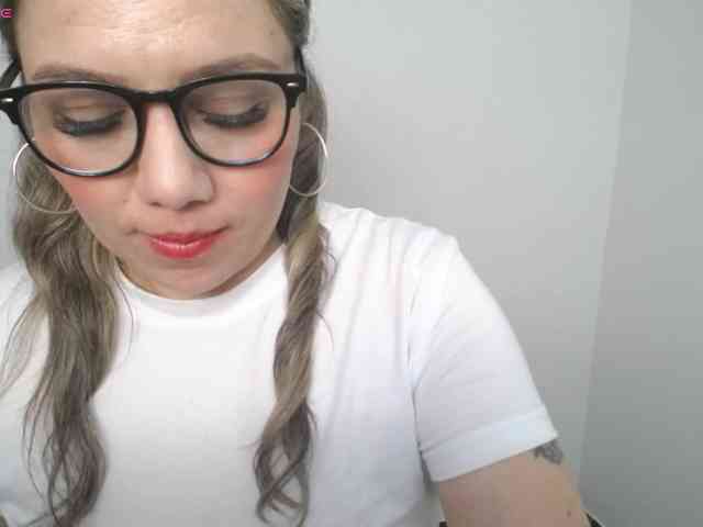 Isabella-wish1 webcam