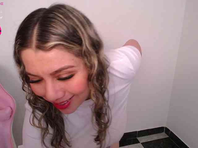 Isabella-wish1 webcam