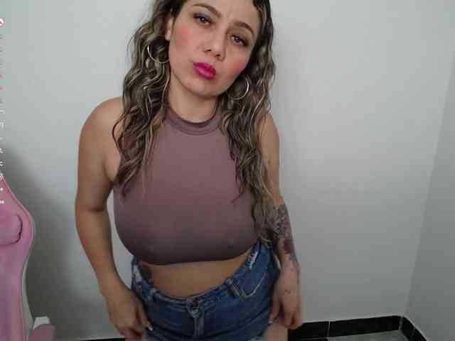 Isabella-wish1 webcam