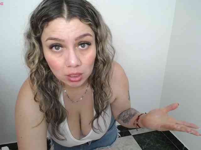 Isabella-wish1 webcam