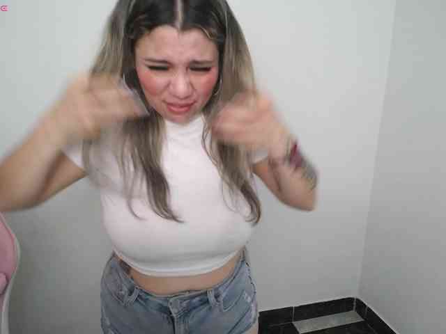 Isabella-wish1 webcam