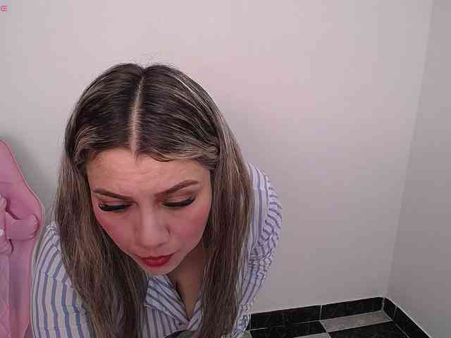 Isabella-wish1 webcam