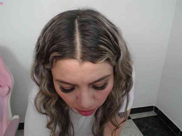 Isabella-wish1 webcam