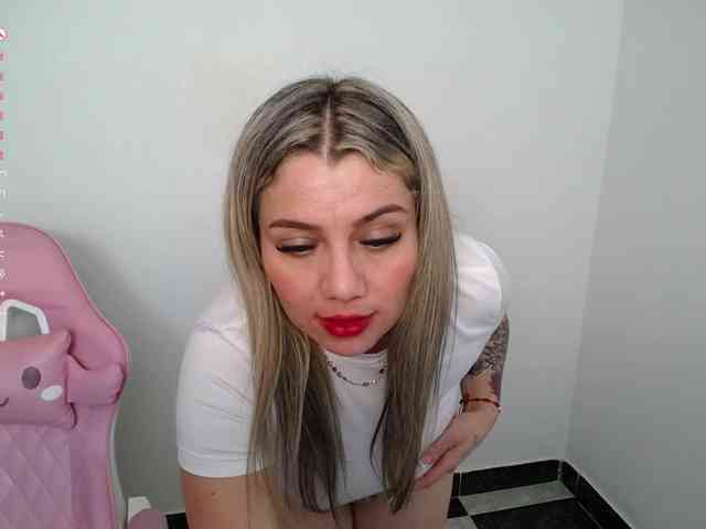 Isabella-wish1 webcam
