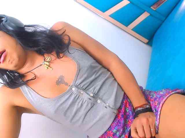 everlyn-party Sex Cam Show