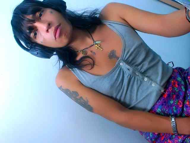 everlyn-party Sex Cam Show