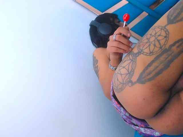 everlyn-party Sex Cam Show