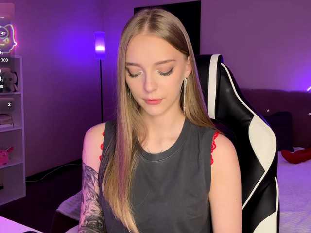 VersieBruegman's BongaCams show and profile