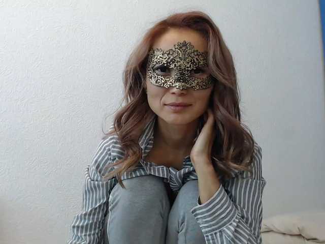 Milli111 live cam on BongaCams