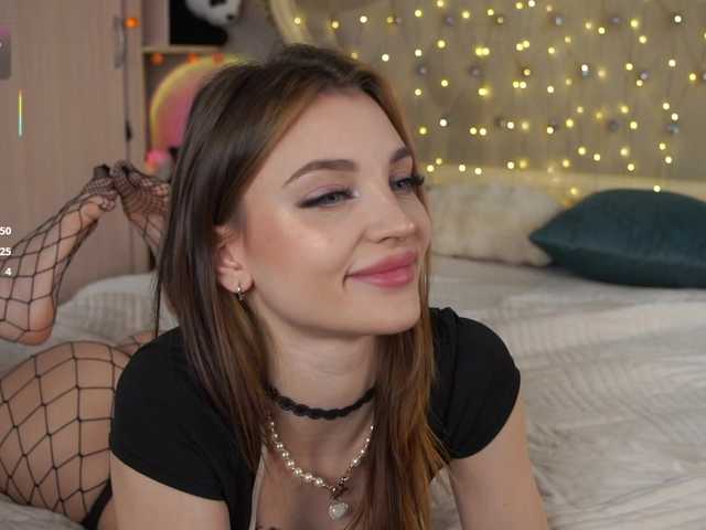 Chat with beckymadsons live cam