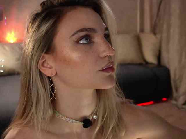 beckymadsons live female cam on bongacams