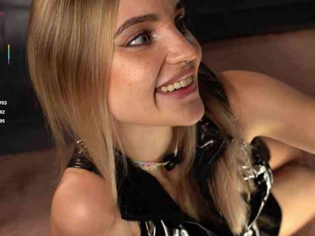 beckymadsons live female cam on bongacams