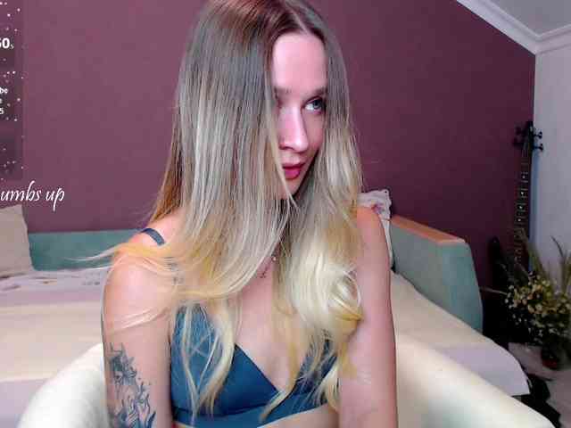 AnitaDelicious webcam