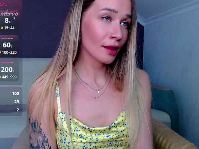 AnitaDelicious webcam
