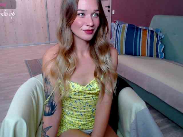 AnitaDelicious webcam