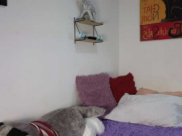 alix-kitty live cam on BongaCams