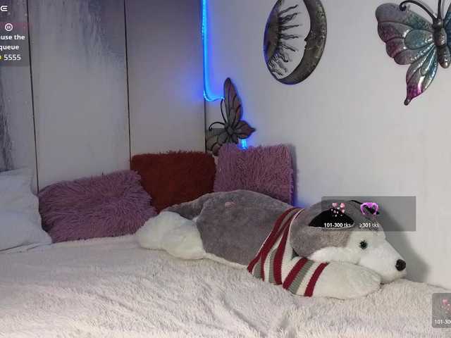 alix-kitty live cam on BongaCams