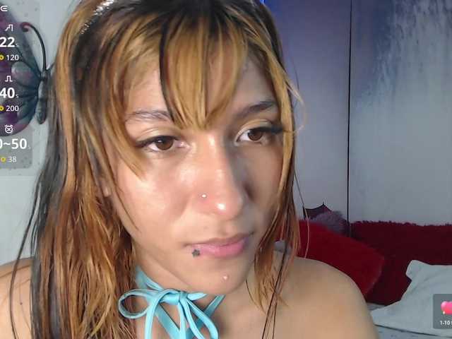 alix-kitty live cam on BongaCams