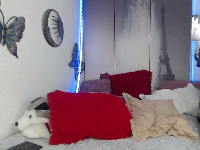 alix-kitty live cam on BongaCams