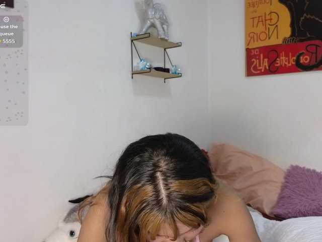 alix-kitty live cam on BongaCams