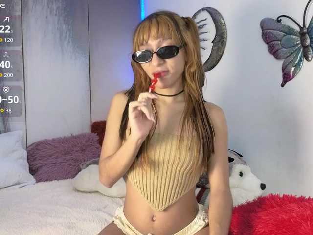 alix-kitty live cam on BongaCams