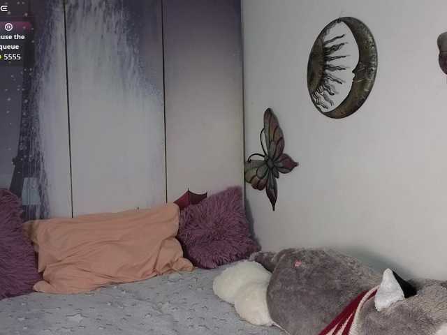alix-kitty live cam on BongaCams