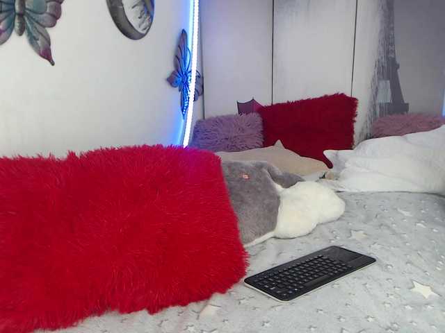 alix-kitty live cam on BongaCams