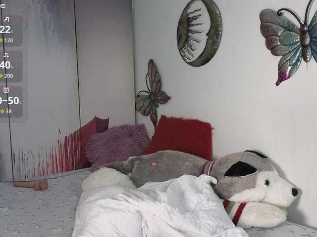 alix-kitty live cam on BongaCams