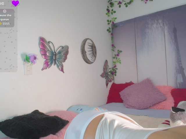 alix-kitty live cam on BongaCams