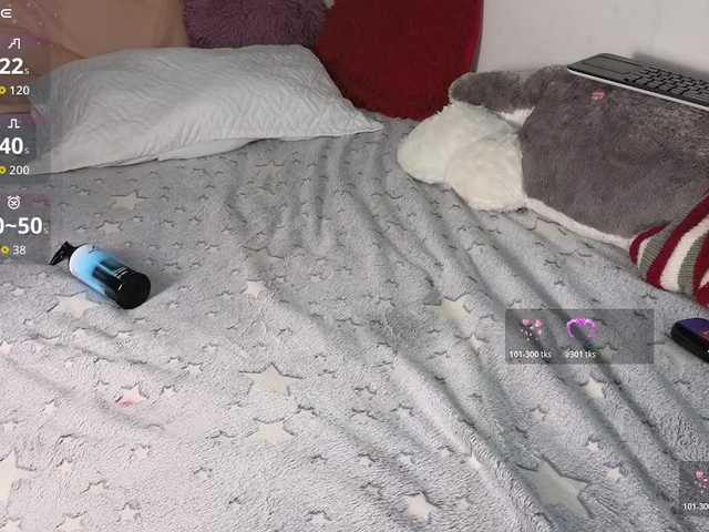 alix-kitty live cam on BongaCams