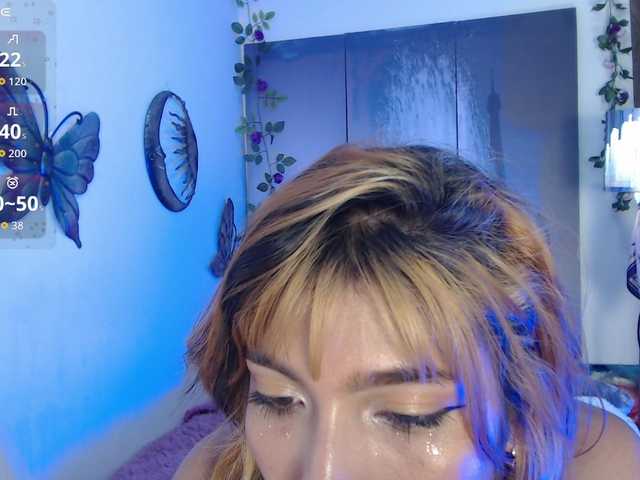 alix-kitty live cam on BongaCams