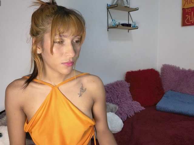 alix-kitty live cam on BongaCams