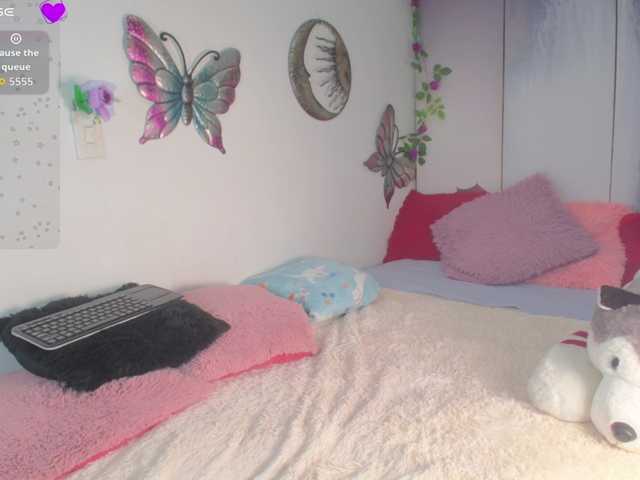 alix-kitty live cam on BongaCams