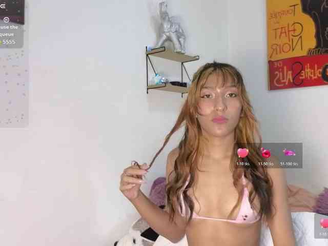 alix-kitty Live Webcam on BongaCams