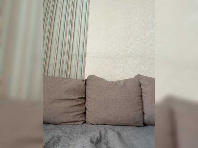  -Safira- chat room