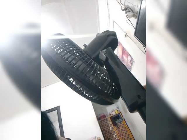 me1any2025-model-az9123 live cam on BongaCams