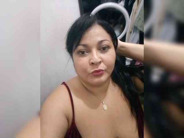 me1any2025-model... Live Webcam on BongaCams