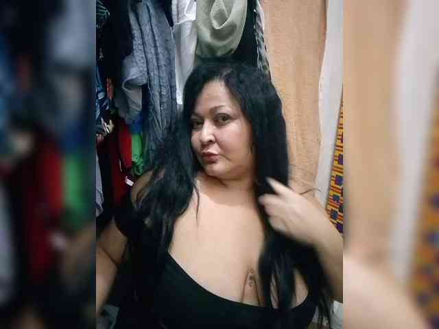 me1any2025-model... Live Webcam on BongaCams