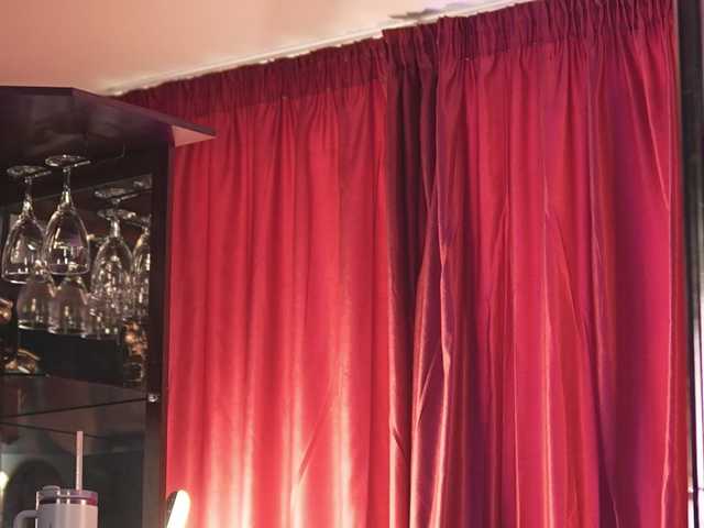 LuxenNoir live webcam show