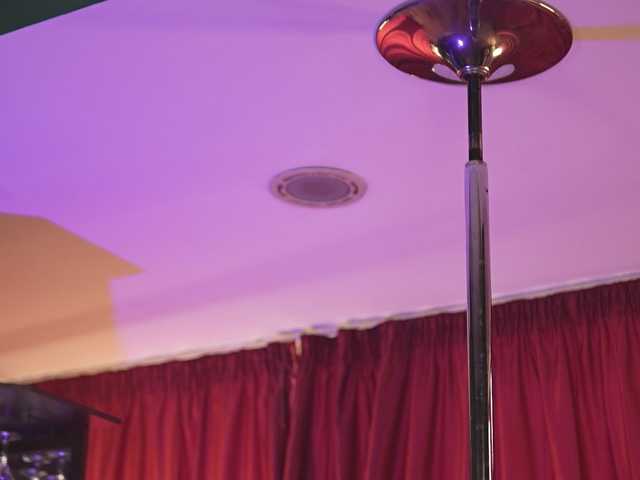 LuxenNoir live cam preview