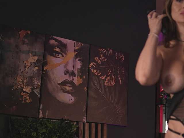 LuxenNoir live cam