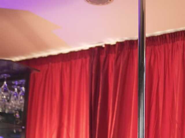 LuxenNoir live cam preview