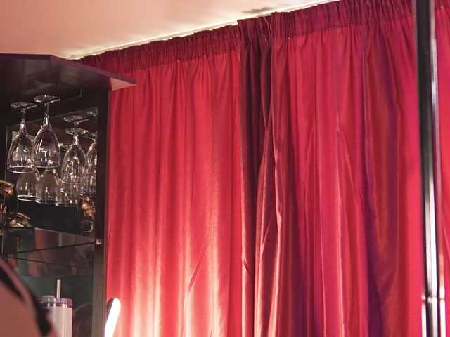 LuxenNoir live cam