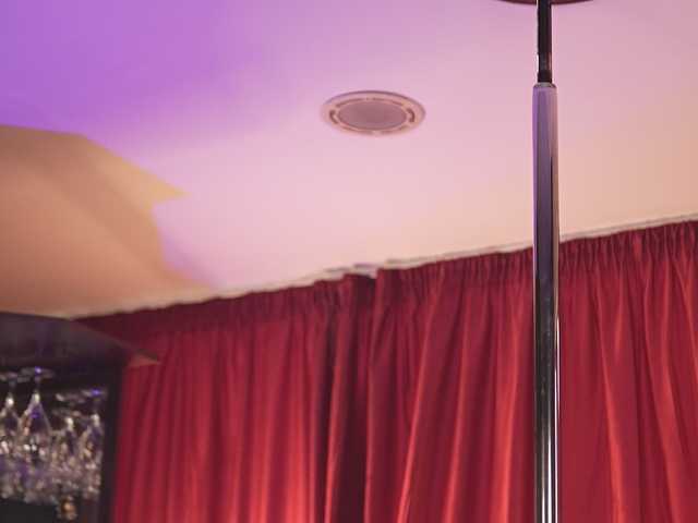 LuxenNoir live cam preview
