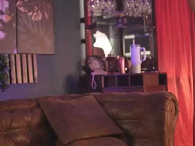 LuxenNoir live cam