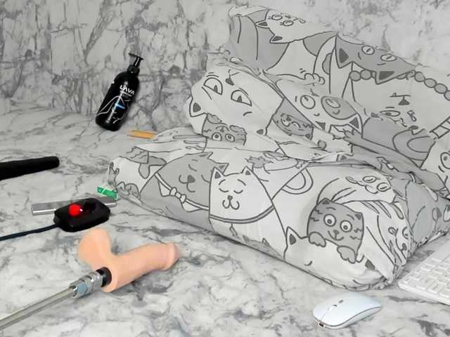 LucilleEllis's BongaCams show and profile