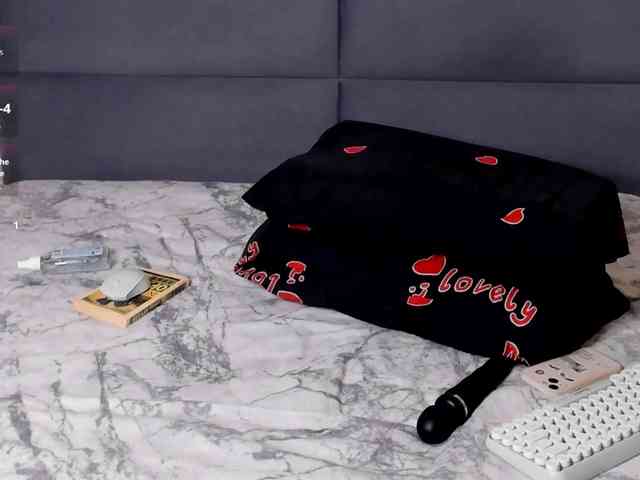 LucilleEllis webcam