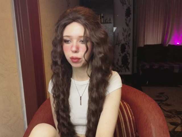 SophieAnWhite live cam on BongaCams